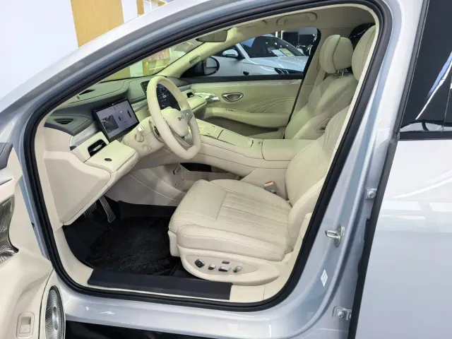 BYD Seal 08 — Фото автомобиля 4