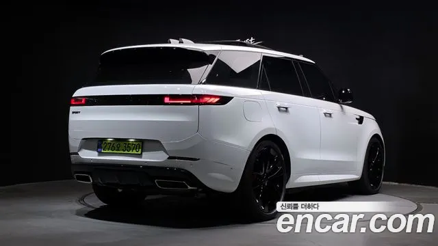 Land Rover Range Rover Sport — Фото автомобиля 2