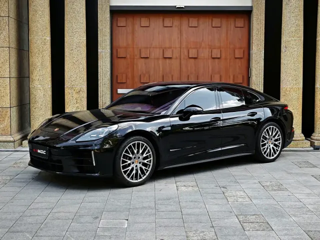 Фотография автомобиля — Porsche Panamera