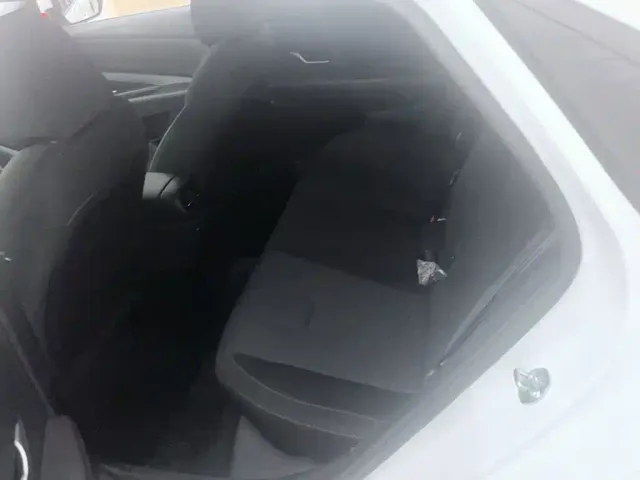 Hyundai Elantra — Фото автомобиля 17