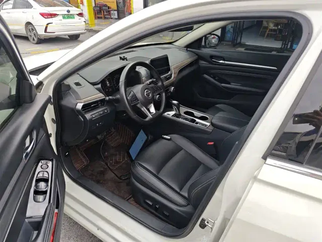 Nissan Teana — Фото автомобиля 14