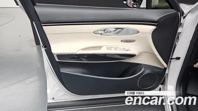 Genesis GV70 2.5T Бензин 2WD — Фото автомобиля 24
