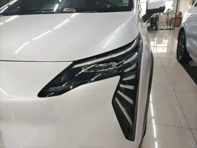 GAC Aion Y — Фото автомобиля 23