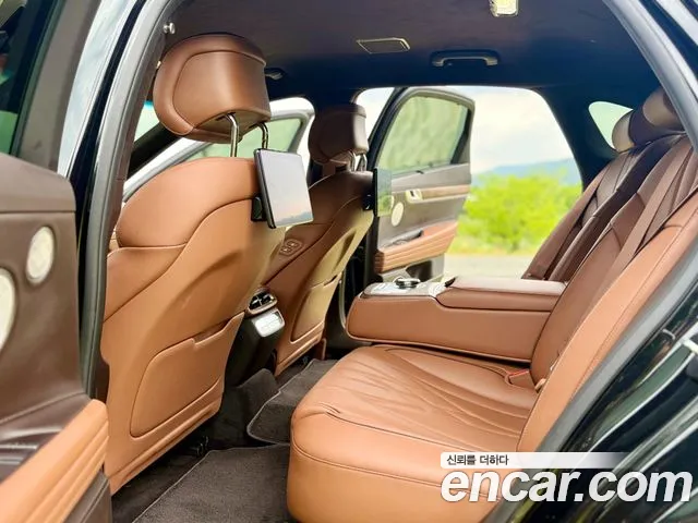 Genesis G80 Electrified G80 (RG3) — Фото автомобиля 10