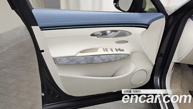 Genesis GV70 Electrified — Фото автомобиля 13