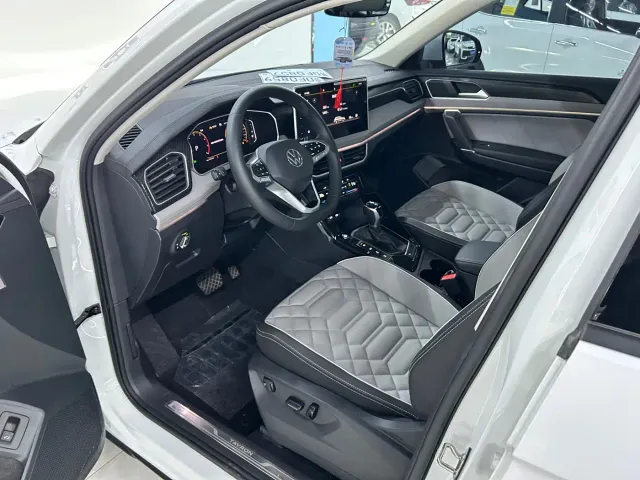 Volkswagen Tayron — Фото автомобиля 4