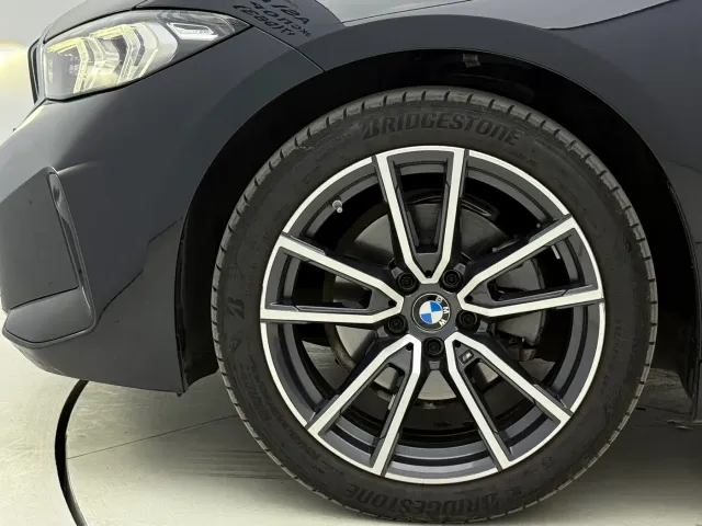 BMW 3 Series — Фото автомобиля 19