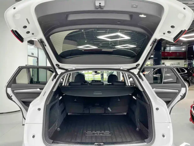 Audi Q5L — Фото автомобиля 16