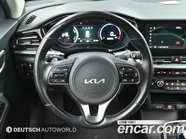 Kia Niro — Фото автомобиля 13