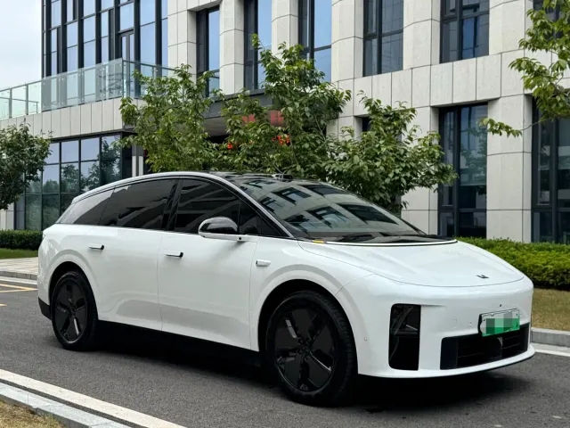 Li Auto i6 — Фото автомобиля 6