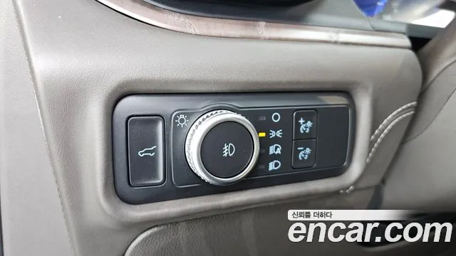 Ford Explorer Generation 6 — Фото автомобиля 19