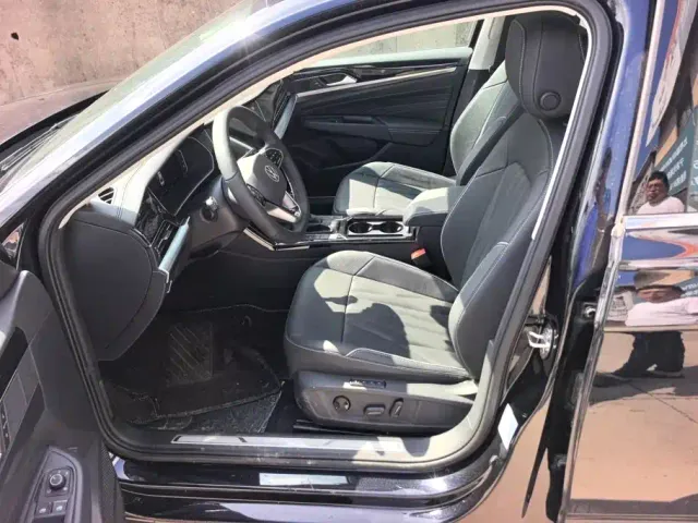 Volkswagen Passat — Фото автомобиля 9