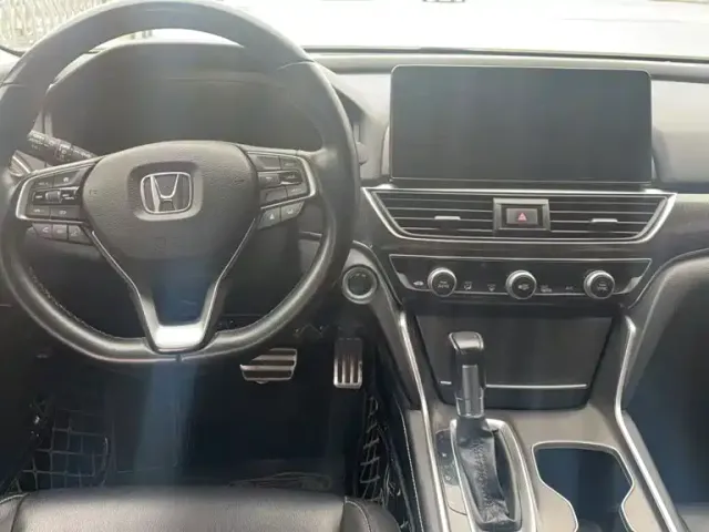 Honda Accord — Фото автомобиля 4