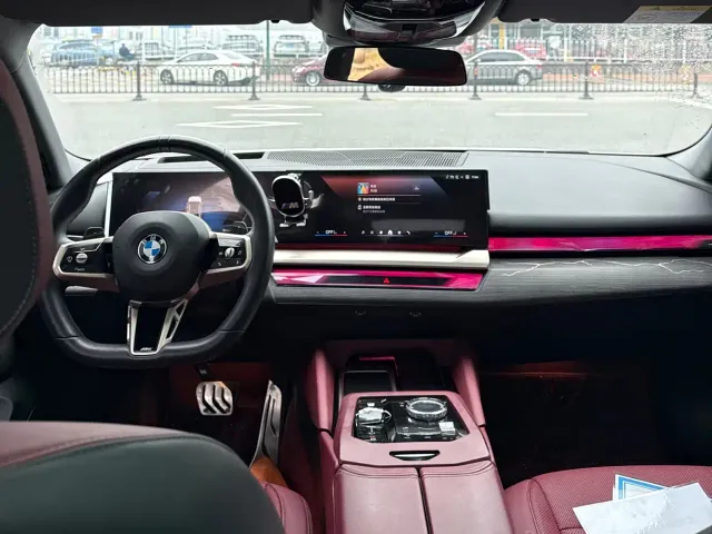 BMW 5 Series — Фото автомобиля 10