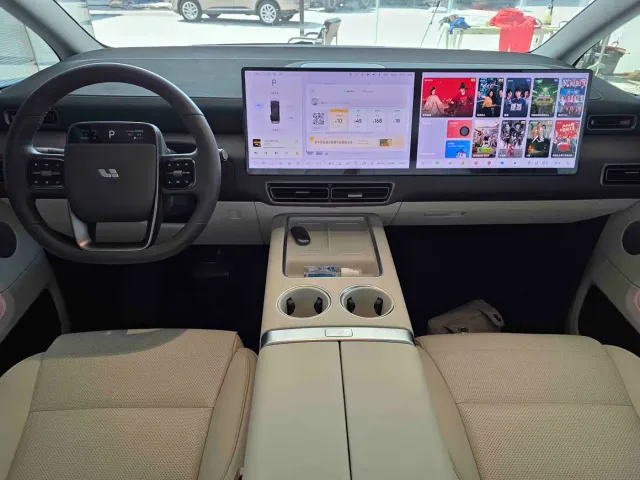 Li Auto MEGA — Фото автомобиля 7
