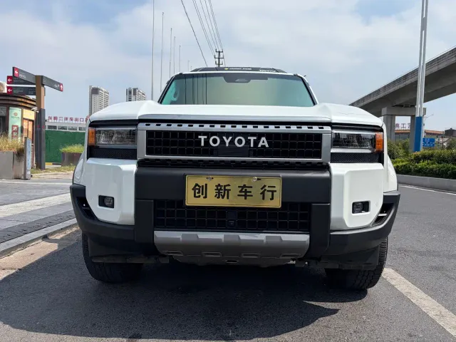 Фотография автомобиля — Toyota Prado