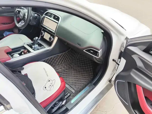 Jaguar XEL — Фото автомобиля 10