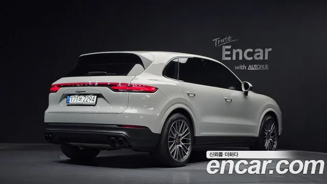 Porsche Cayenne — Фото автомобиля 2