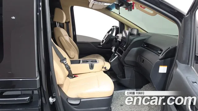 Hyundai Staria Staria — Фото автомобиля 11