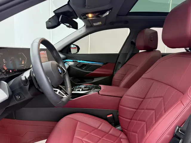 BMW 5 Series — Фото автомобиля 4