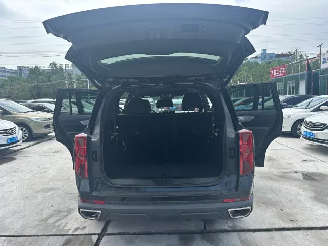 GAC Trumpchi GS8 — Фото автомобиля 10