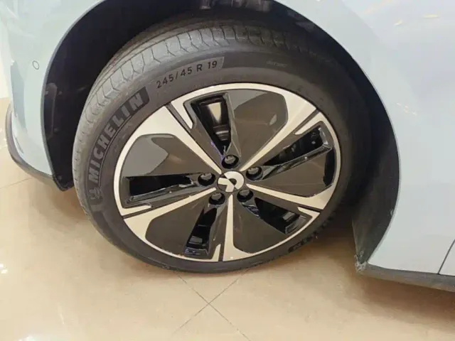 Nio ET5 Touring — Фото автомобиля 22