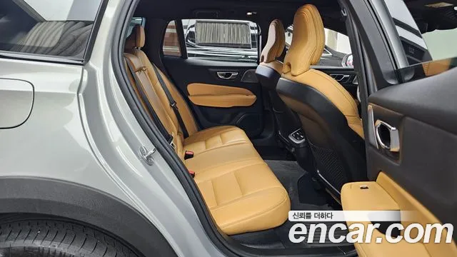 Вольво V60 V60 Cross Country 2 поколение B5 Ultimate AWD — Фото автомобиля 10