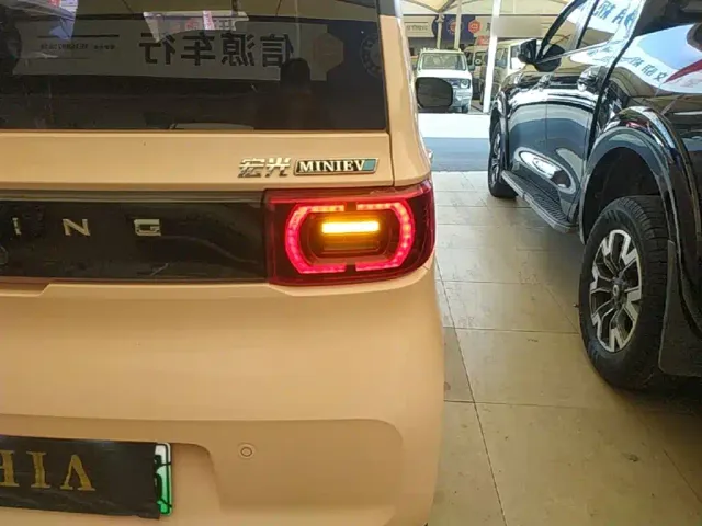 Wuling Hongguang Mini EV — Фото автомобиля 7