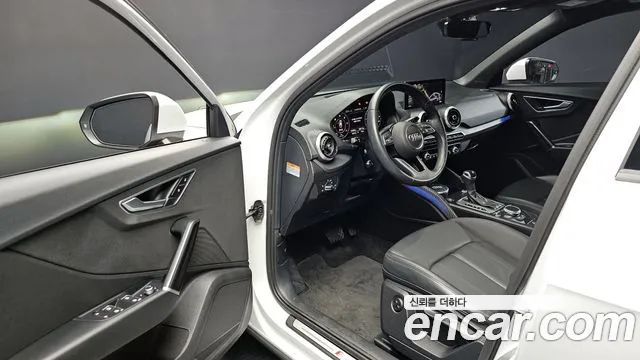 Audi Q2 35 TDI Premium — Фото автомобиля 9