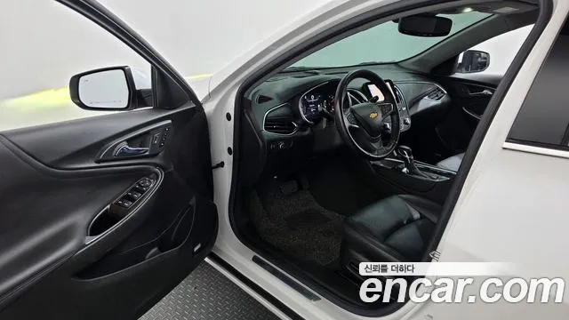 Chevrolet Malibu — Фото автомобиля 15