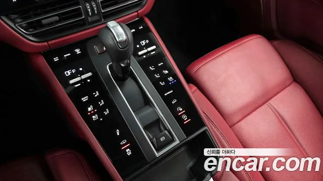 Porsche Macan — Фото автомобиля 9