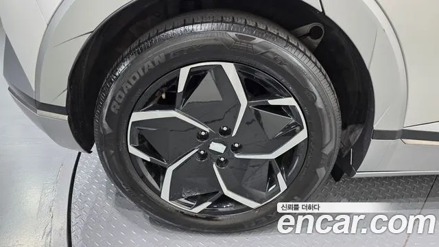 Hyundai Ioniq 5 — Фото автомобиля 5