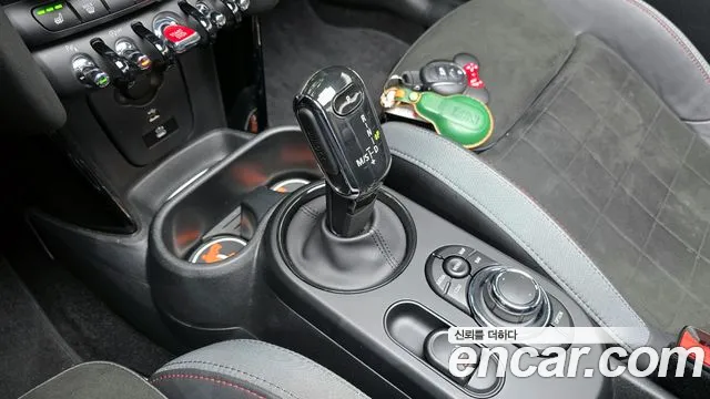 Mini Cooper Convertible — Фото автомобиля 9
