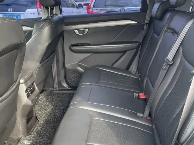 Wuling Asta — Фото автомобиля 4