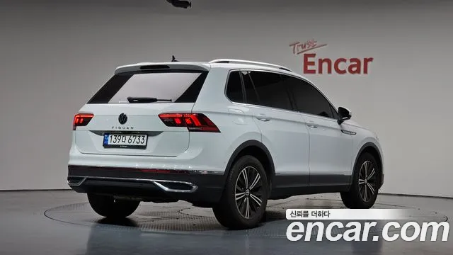 Volkswagen Tiguan Generation 2 — Фото автомобиля 2
