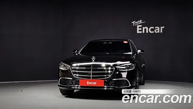 Mercedes-Benz S-Class — Фото автомобиля 3