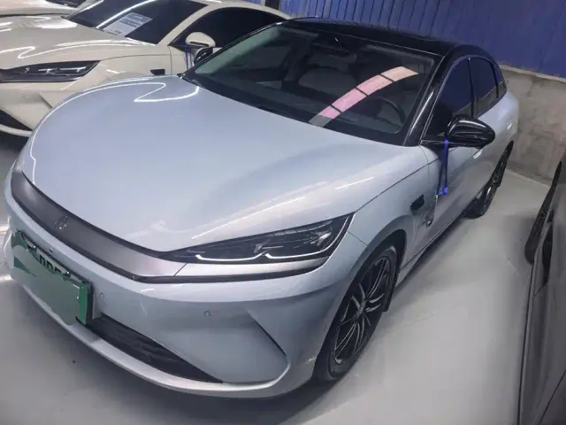 Фотография автомобиля — BYD Qin L