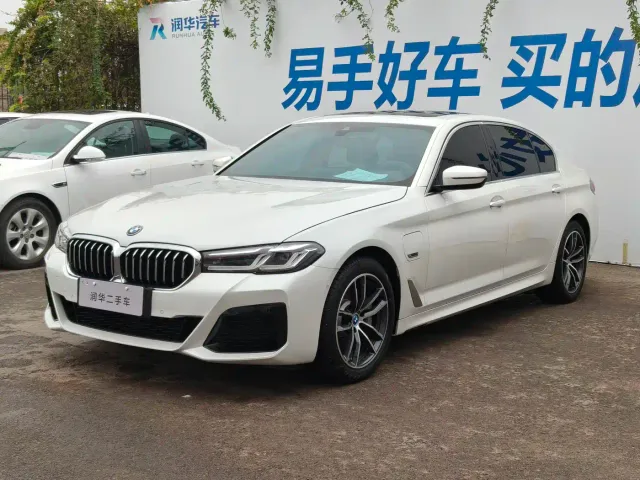 Фотография автомобиля — BMW 5 Series