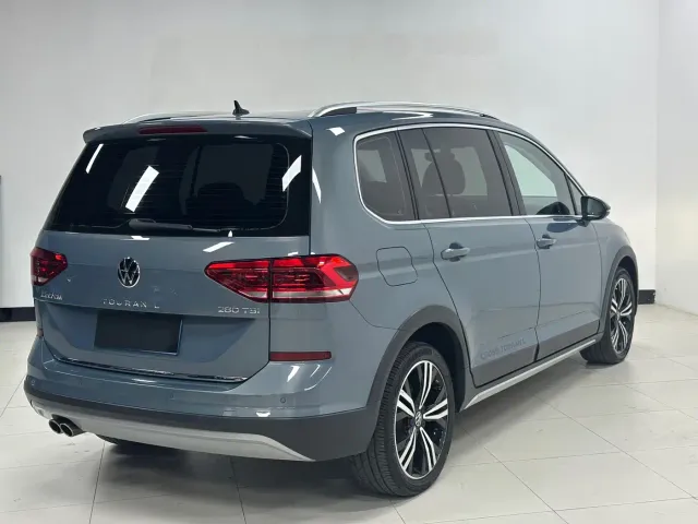 Volkswagen Touran — Фото автомобиля 4