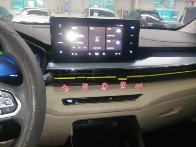 Geely Geometry EX3 Kung Fu Bull — Фото автомобиля 12