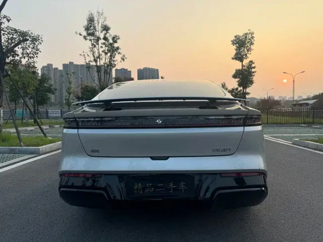 Dongfeng eπ 007 — Фото автомобиля 8