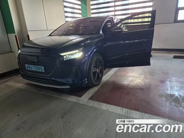 Фотография автомобиля — Audi Q4 e-tron F4