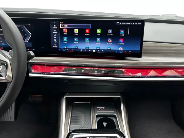 BMW 7 Series — Фото автомобиля 15