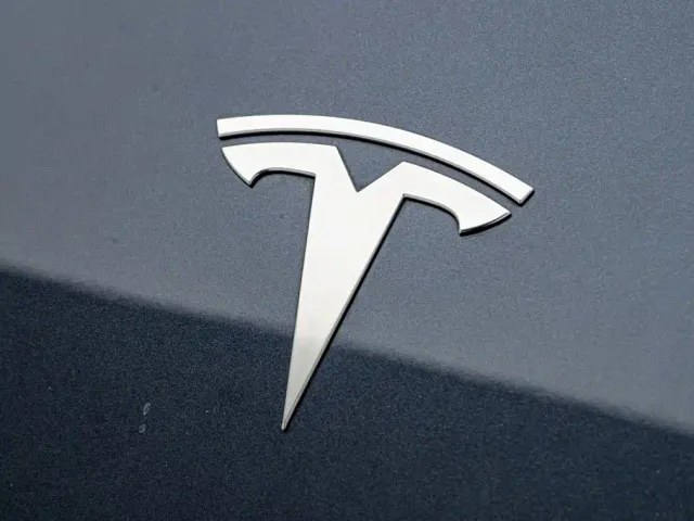 Tesla Model Y — Фото автомобиля 9