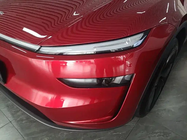Tesla Model Y — Фото автомобиля 23