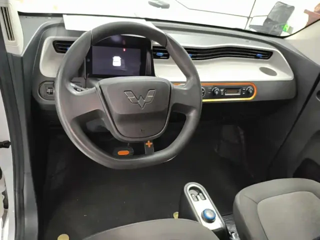 Wuling Hongguang Mini EV — Фото автомобиля 9