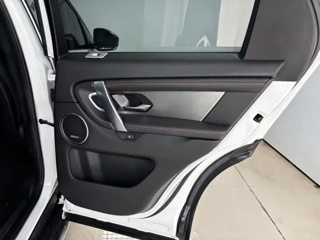 Land Rover Discovery Sport — Фото автомобиля 24