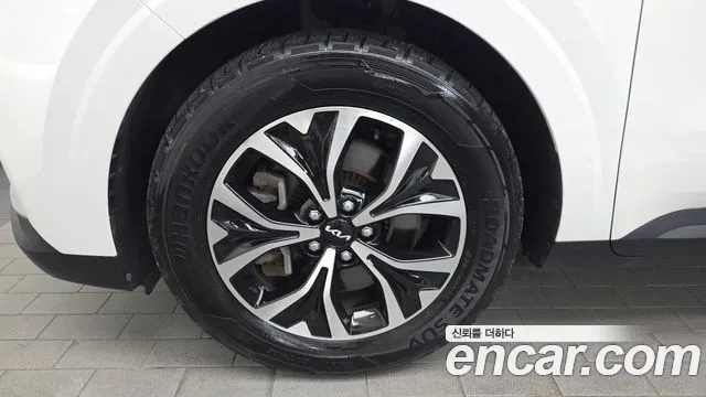 Kia Canival Carnival 4 поколение Бензин 9 мест Prestige — Фото автомобиля 5