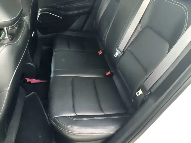 Geely Emgrand — Фото автомобиля 16