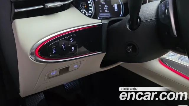 Genesis GV70 — Фото автомобиля 25